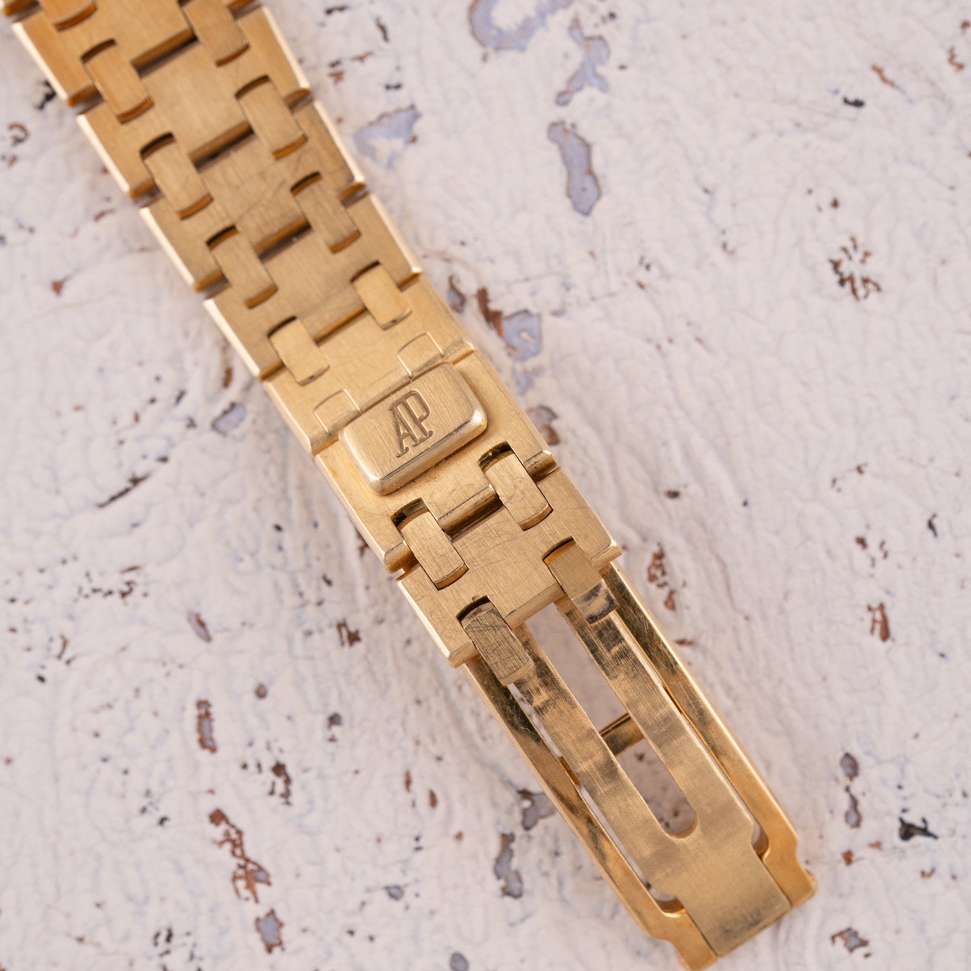 Audemars Piguet "Mini" Royal Oak MOP (Mother of pearl dial) Ref.66270BA