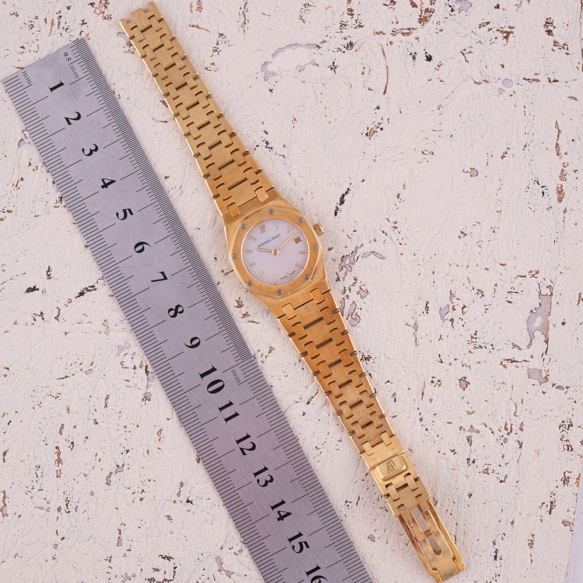 Audemars Piguet "Mini" Royal Oak MOP (Mother of pearl dial) Ref.66270BA