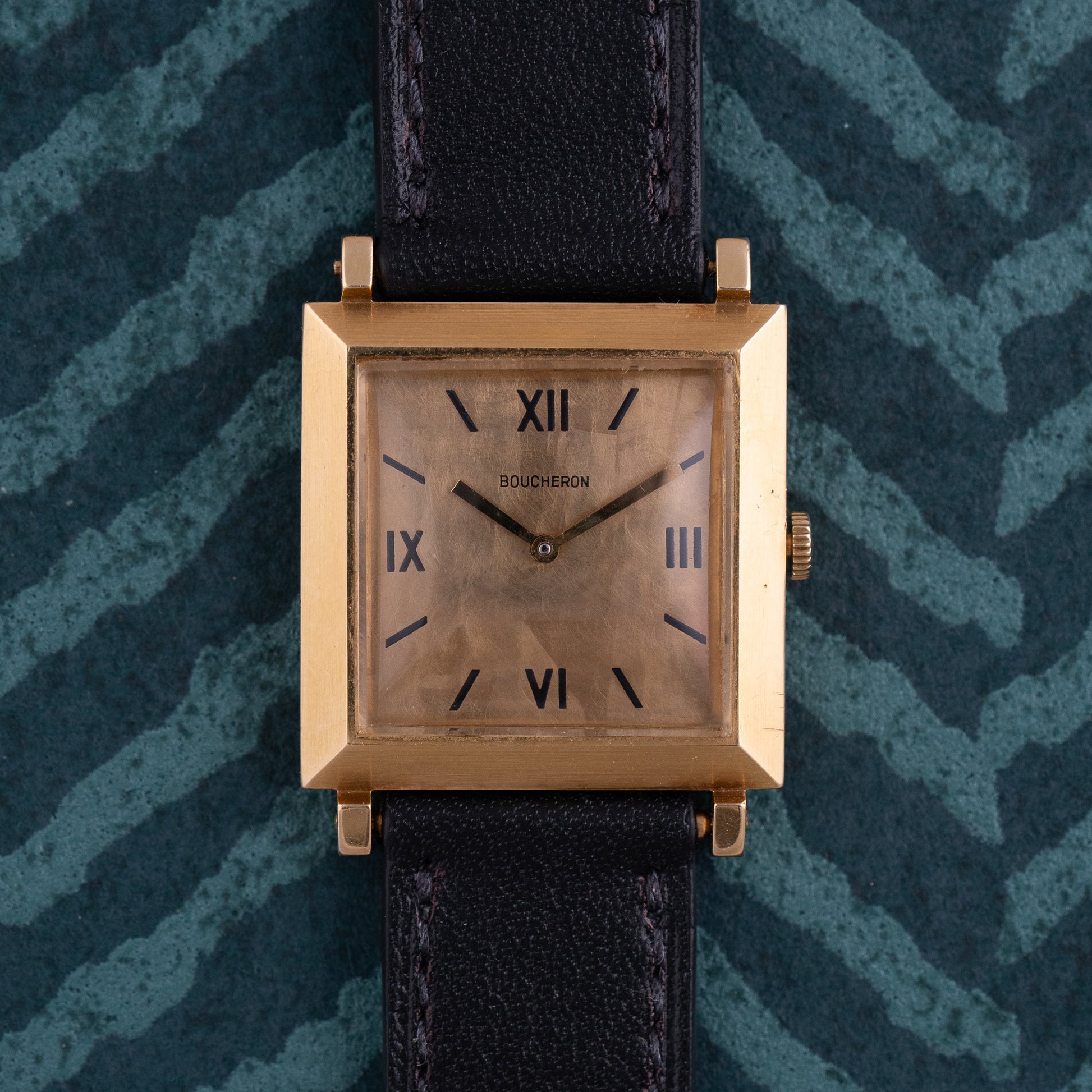 Boucheron Carrée Roman Numerals