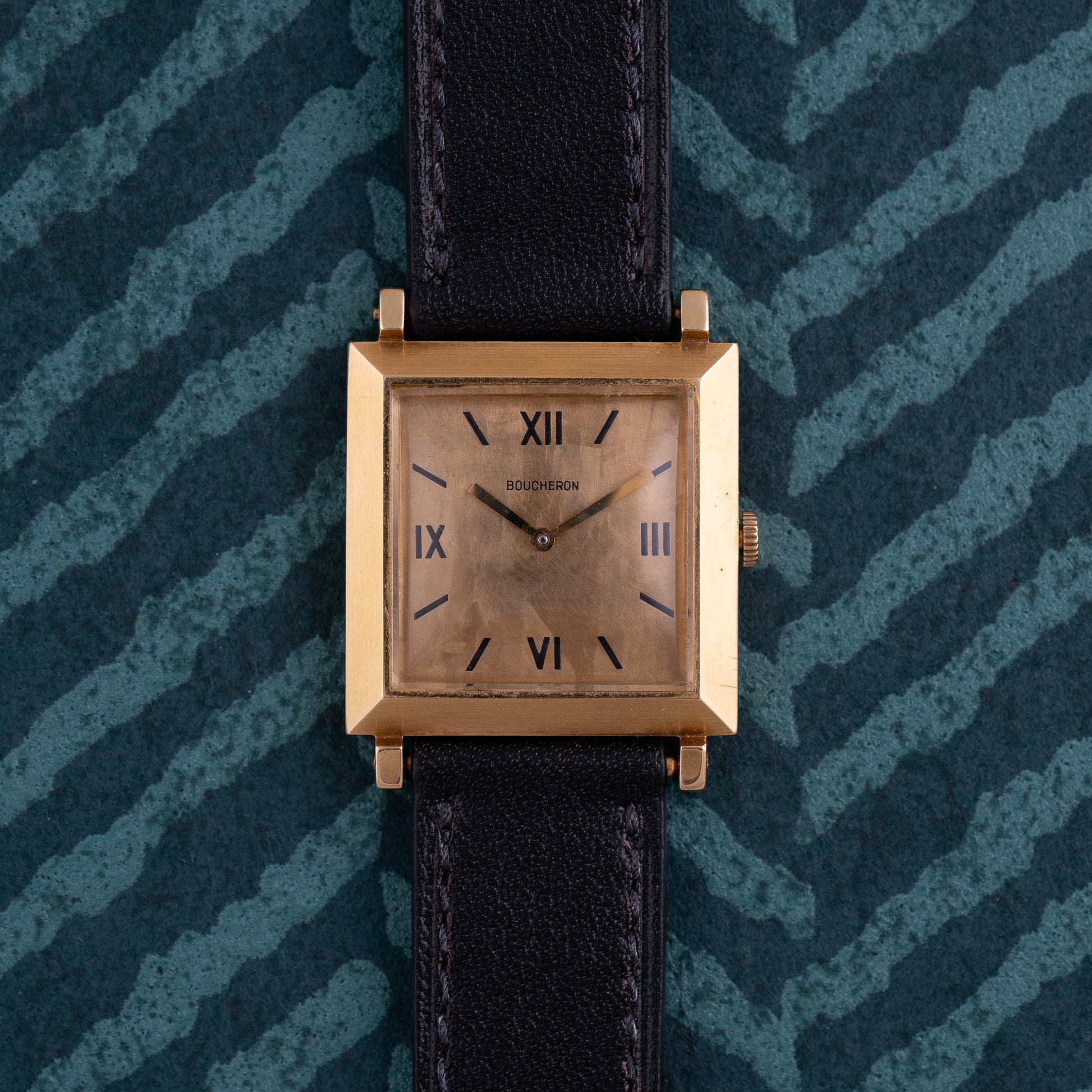 Boucheron Carrée Roman Numerals