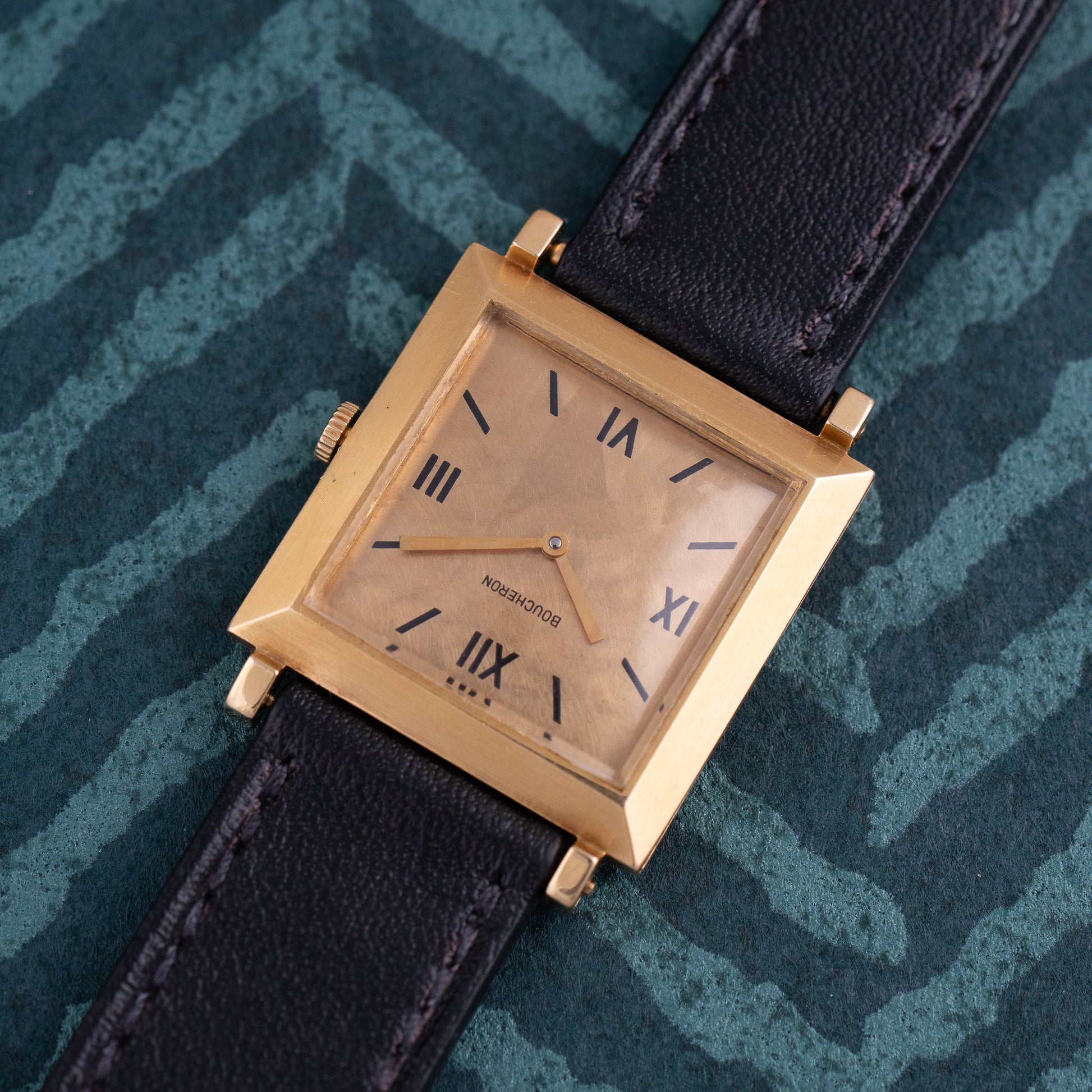 Boucheron Carrée Roman Numerals