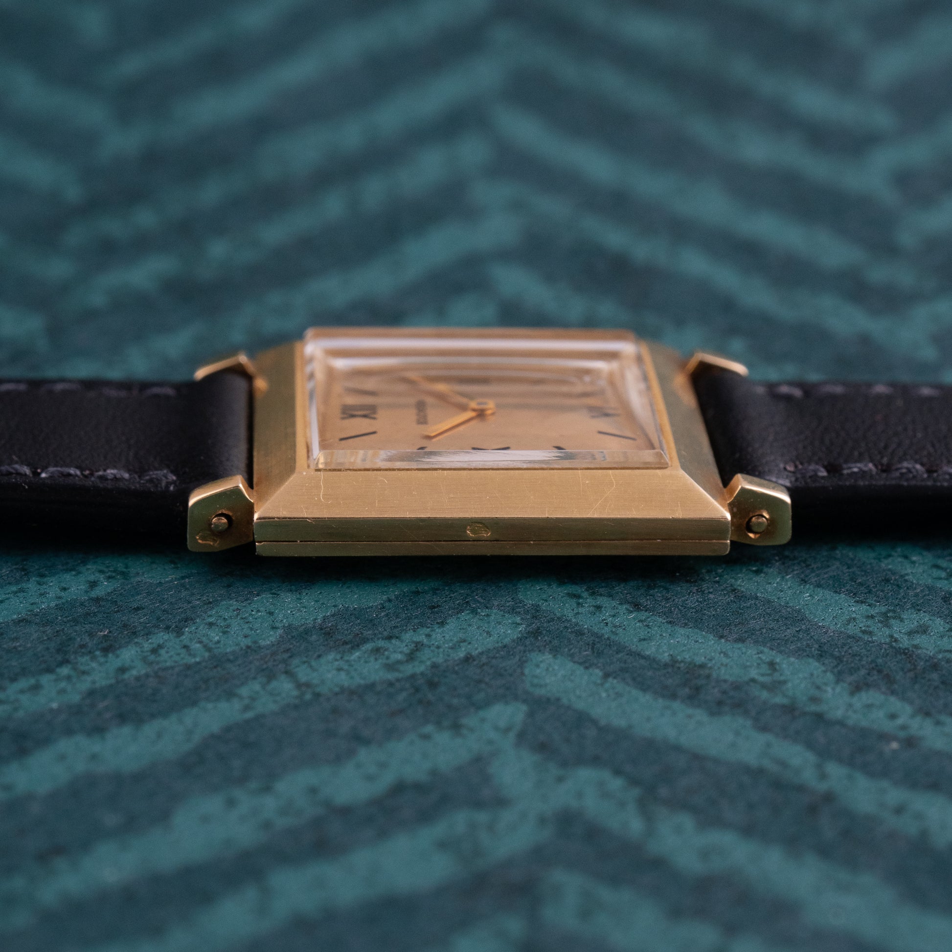 Boucheron Carrée Roman Numerals