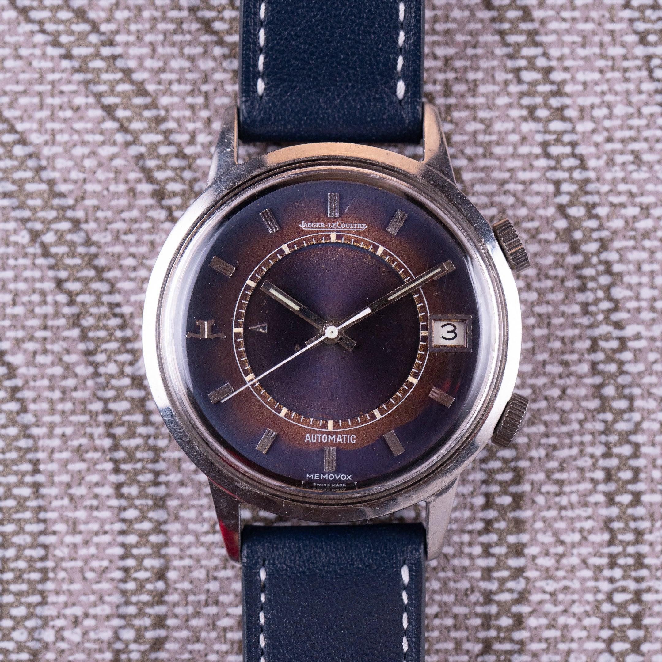 Memovox Ref.E875 Tropical Caramel-Blue dial