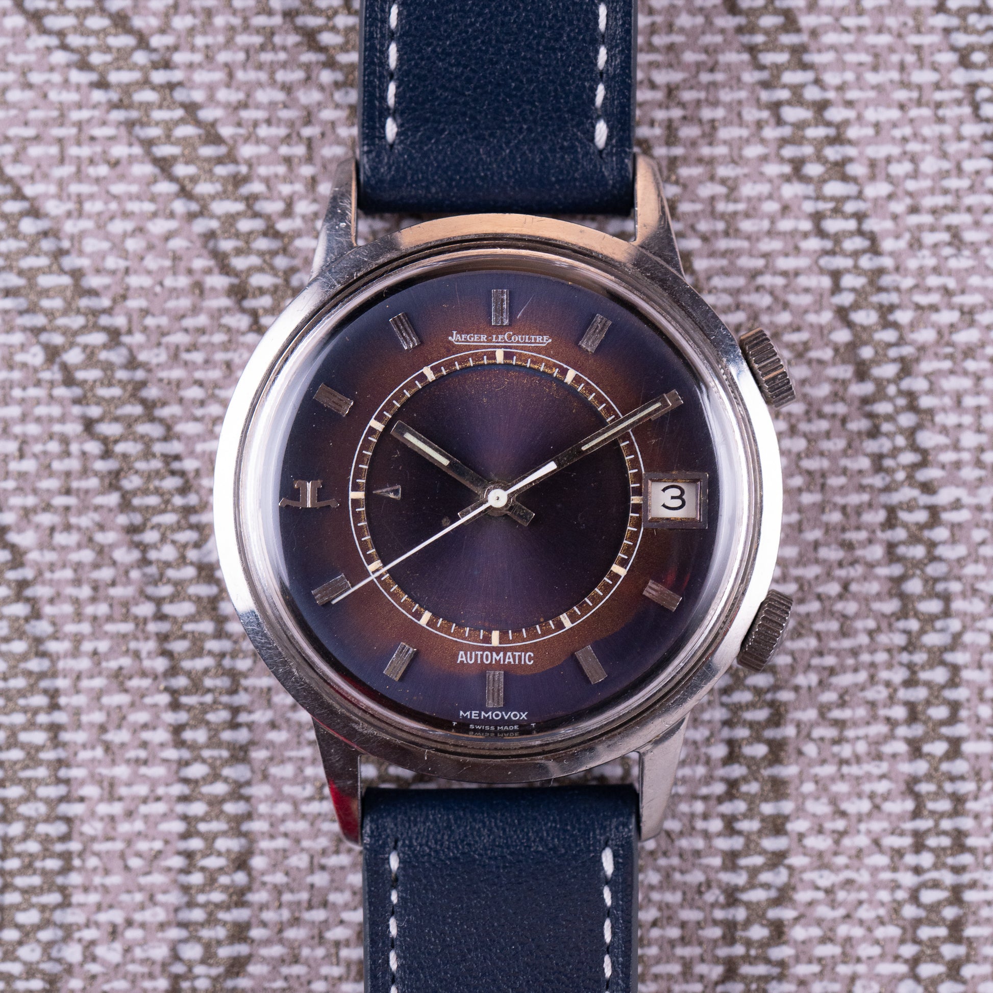 Memovox Ref.E875 Tropical Caramel-Blue dial