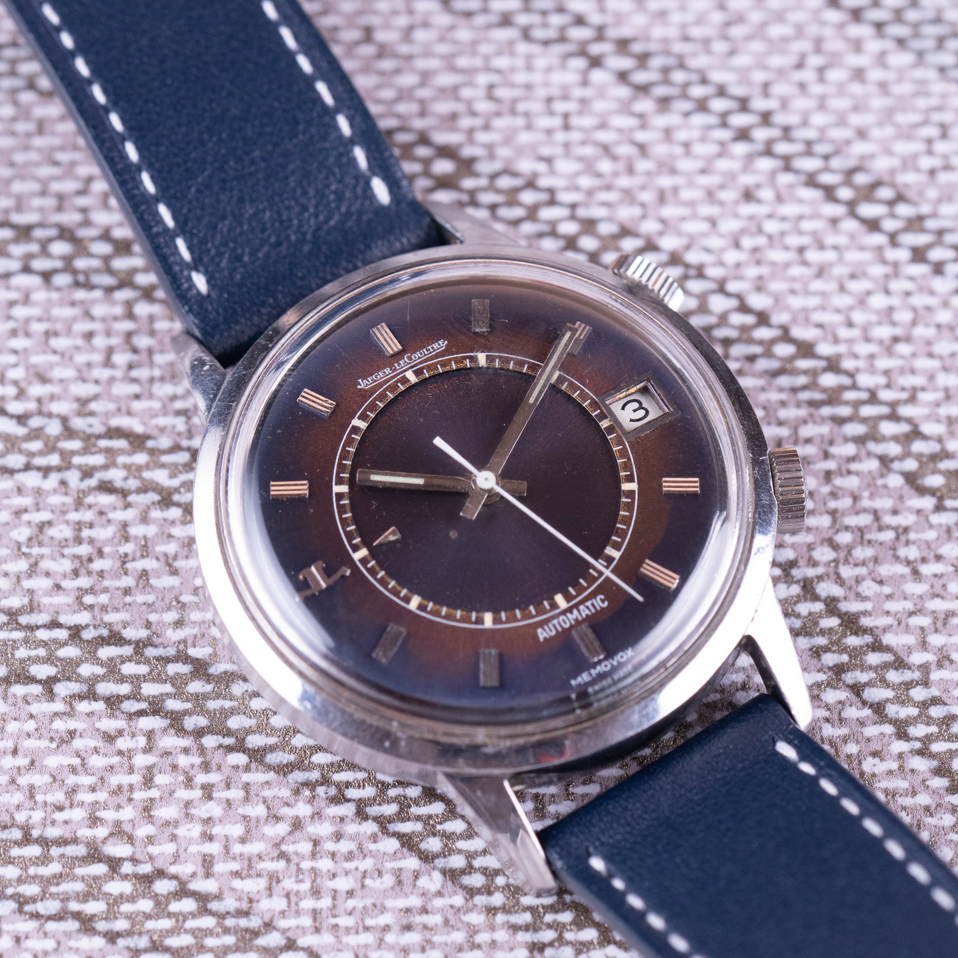 Memovox Ref.E875 Tropical Caramel-Blue dial
