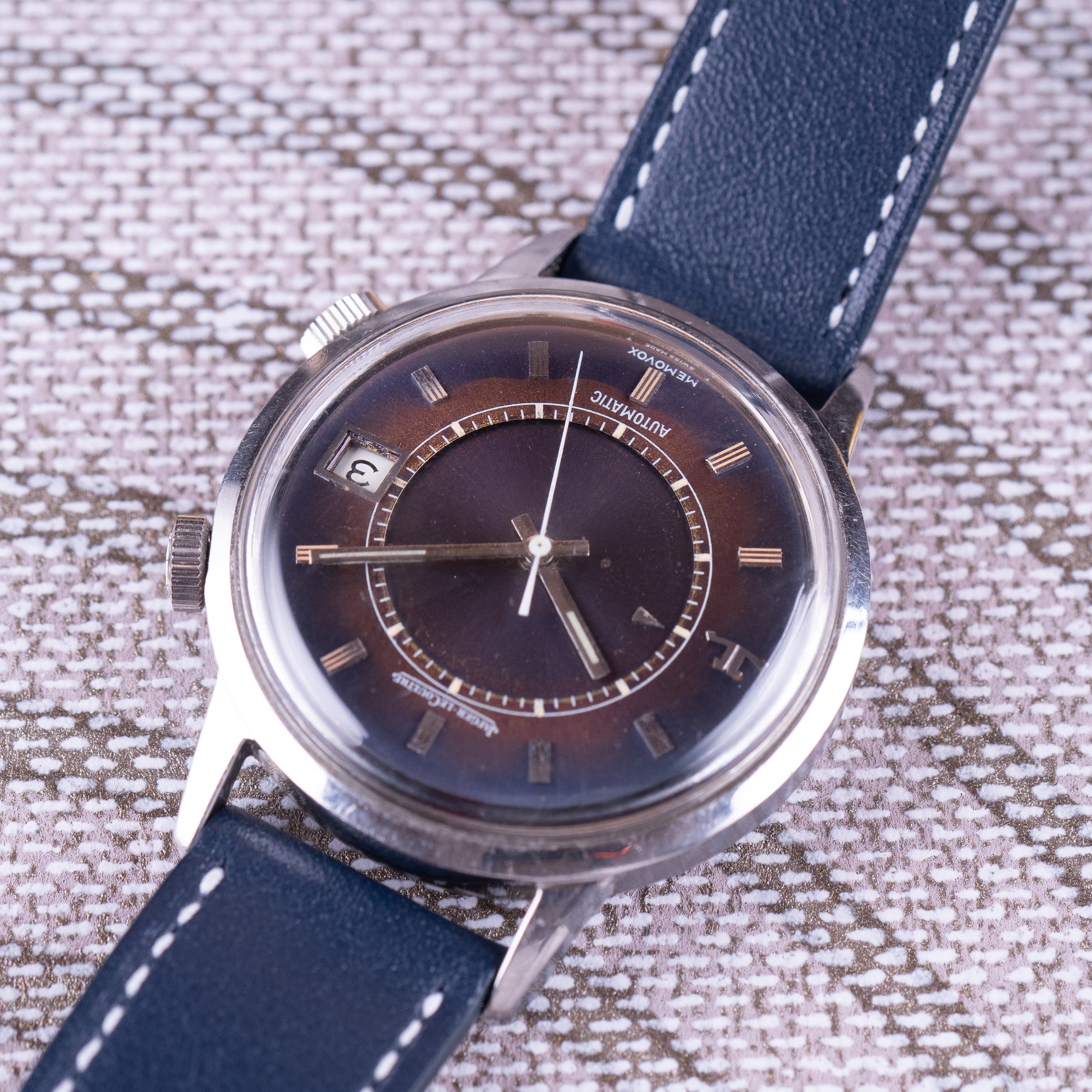 Memovox Ref.E875 Tropical Caramel-Blue dial