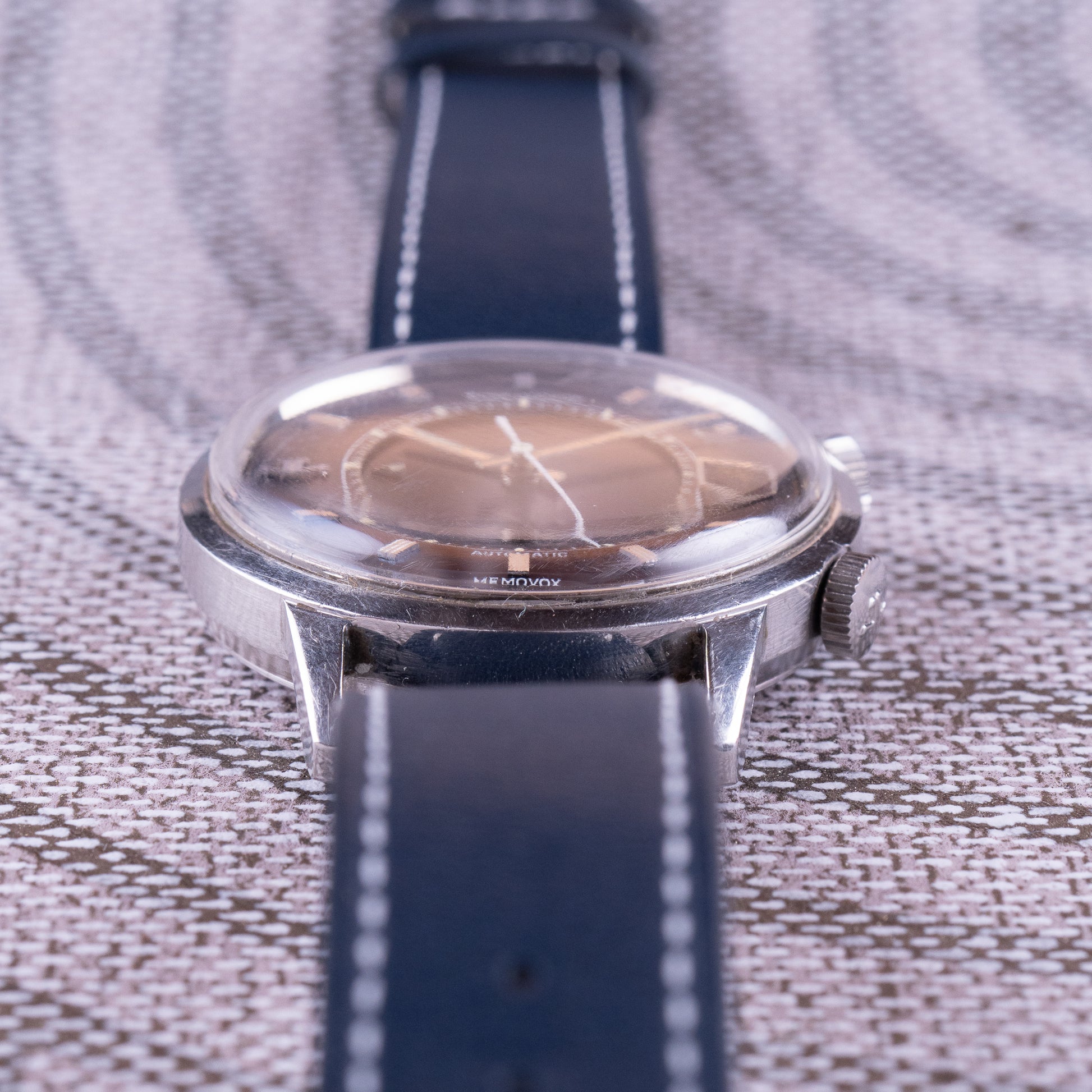 Memovox Ref.E875 Tropical Caramel-Blue dial